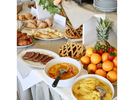 La colazione a buffet del family Hotel Piccadilly ...