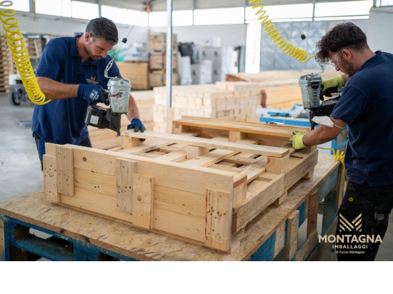 Montagna Imballaggi è un'azienda specializzata nella produzione di pallet in legno trattati con il metodo di trattamento HP.